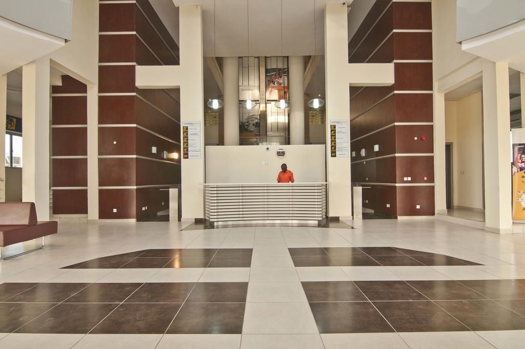 L'Eola Suites Abuja Esterno foto