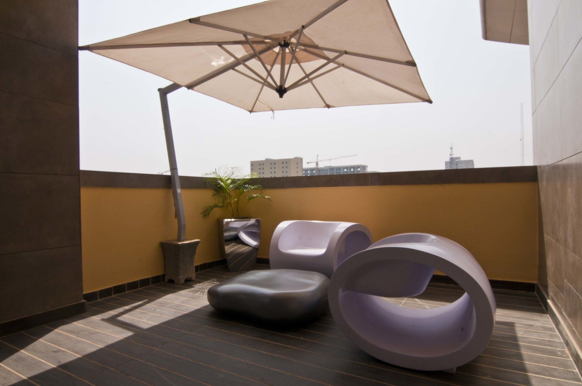 L'Eola Suites Abuja Esterno foto