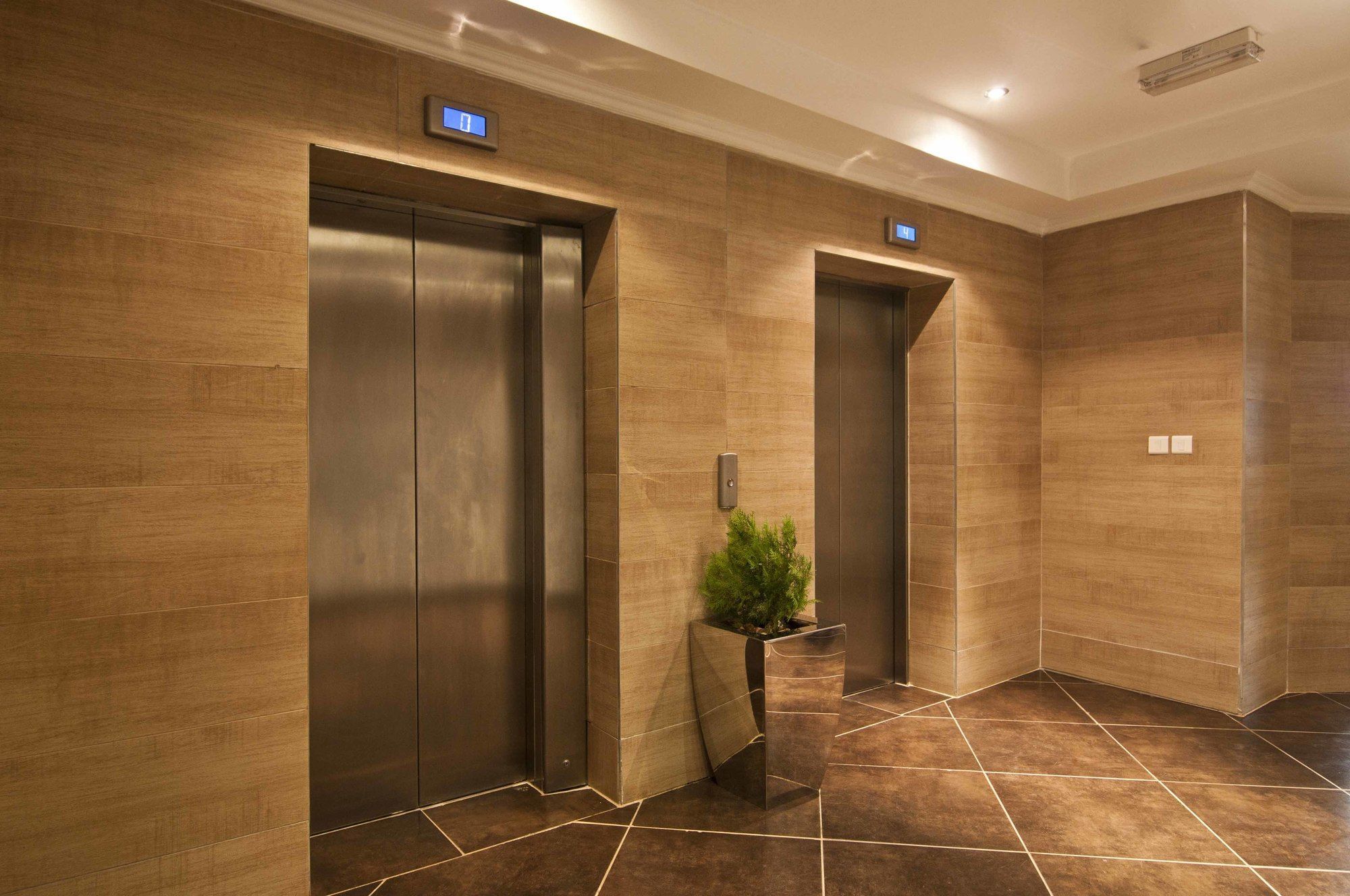 L'Eola Suites Abuja Esterno foto